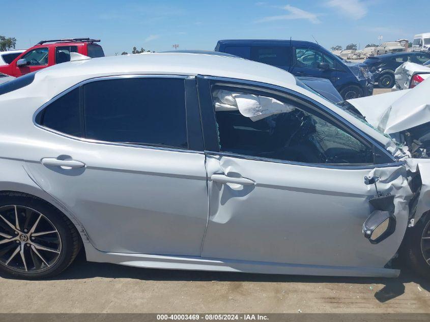 TOYOTA CAMRY SE 2022