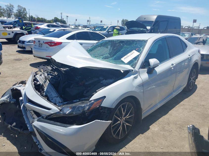 TOYOTA CAMRY SE 2022