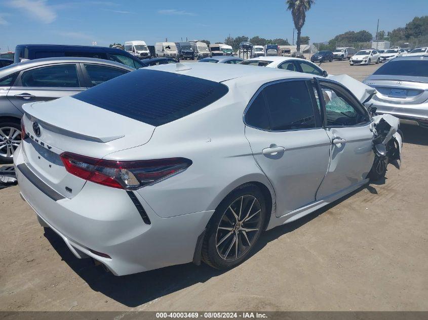 TOYOTA CAMRY SE 2022