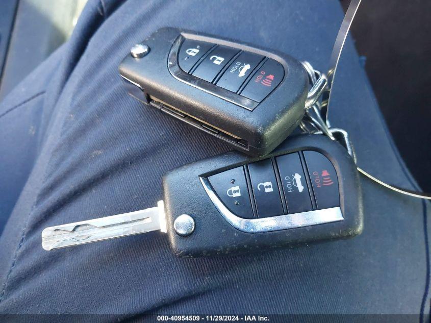 TOYOTA CAMRY SE 2022