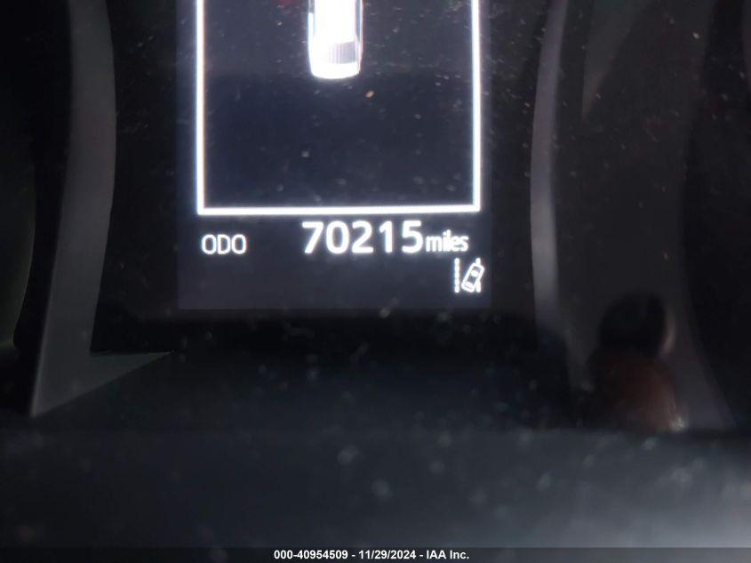 TOYOTA CAMRY SE 2022