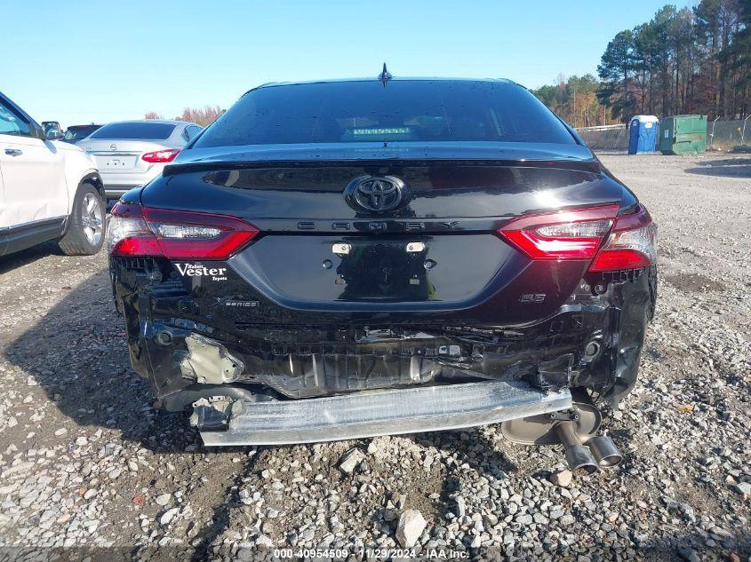 TOYOTA CAMRY SE 2022