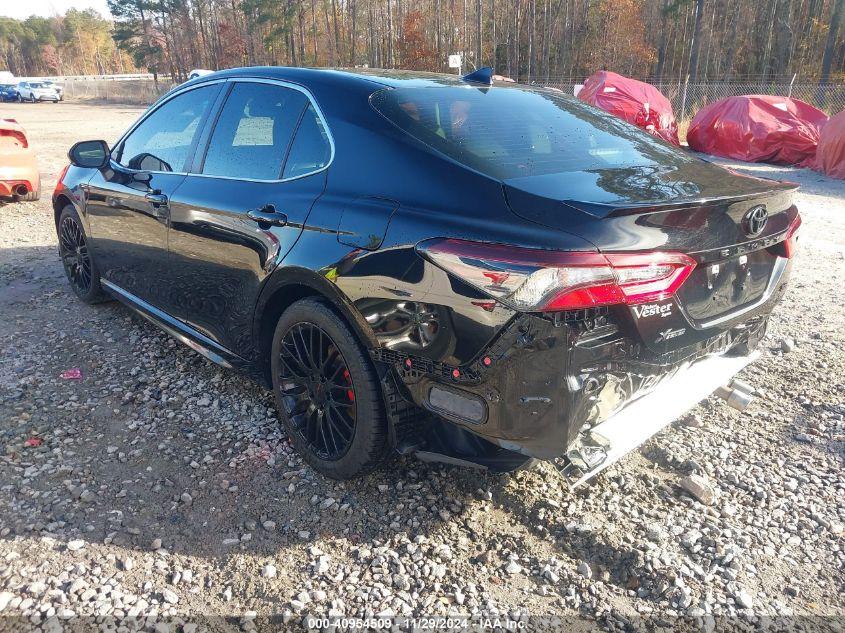 TOYOTA CAMRY SE 2022