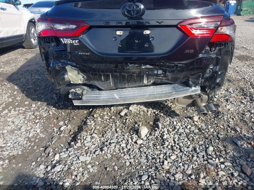 TOYOTA CAMRY SE 2022