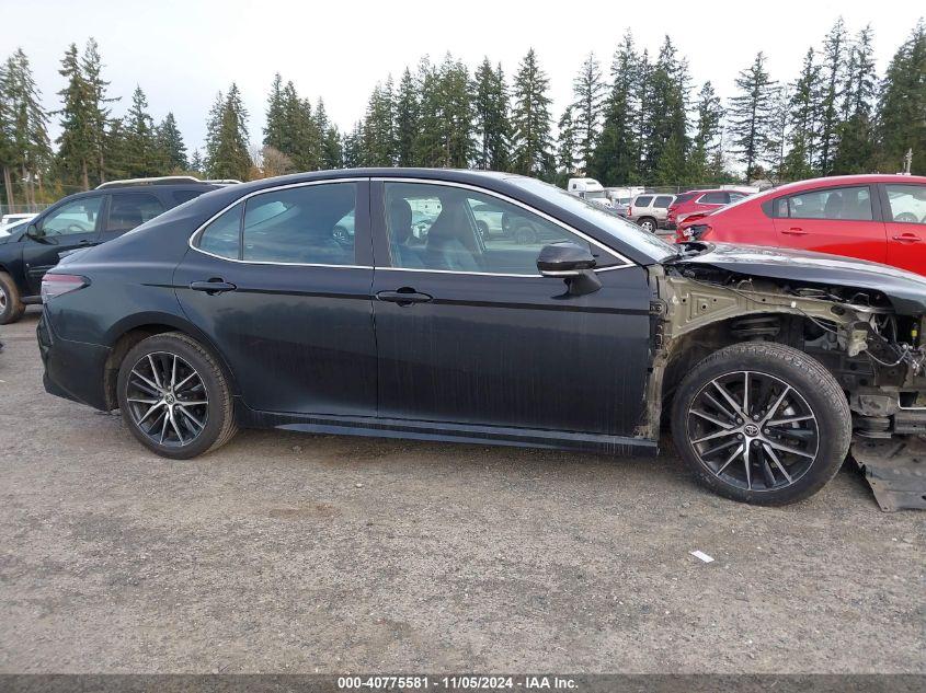 TOYOTA CAMRY SE 2022