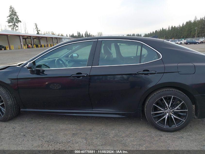 TOYOTA CAMRY SE 2022