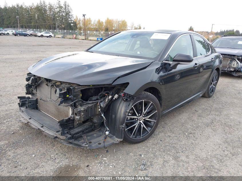 TOYOTA CAMRY SE 2022