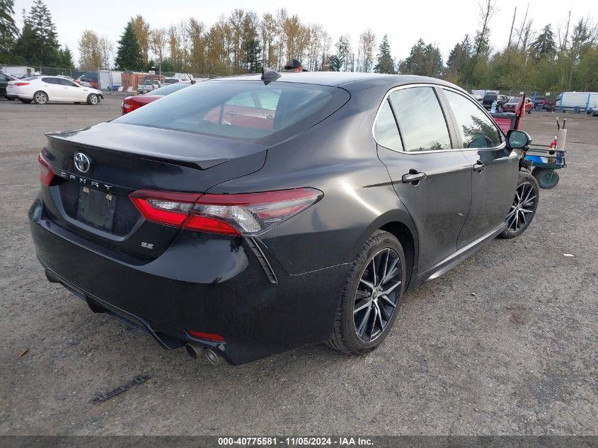 TOYOTA CAMRY SE 2022