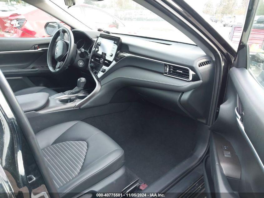 TOYOTA CAMRY SE 2022