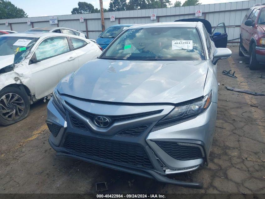 TOYOTA CAMRY SE 2023