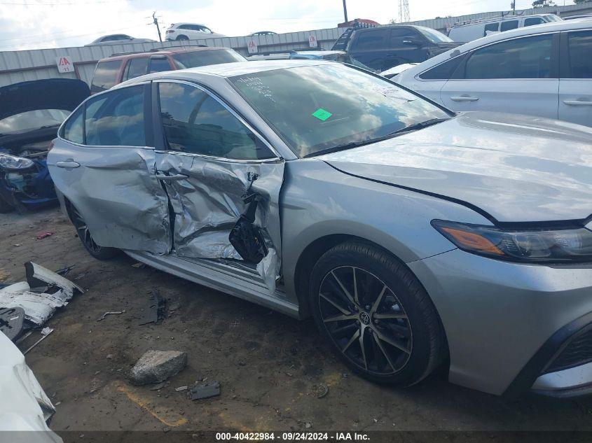 TOYOTA CAMRY SE 2023