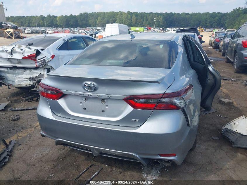 TOYOTA CAMRY SE 2023