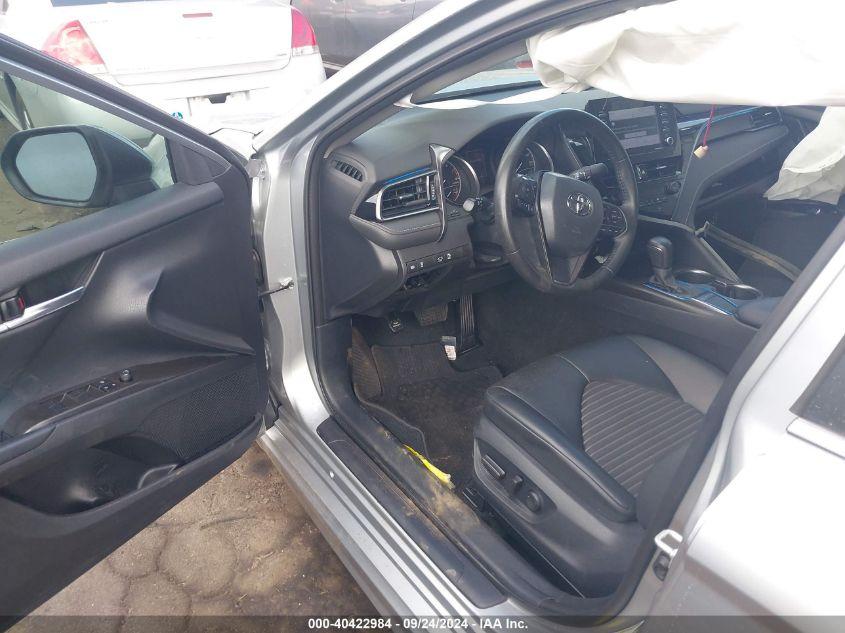 TOYOTA CAMRY SE 2023