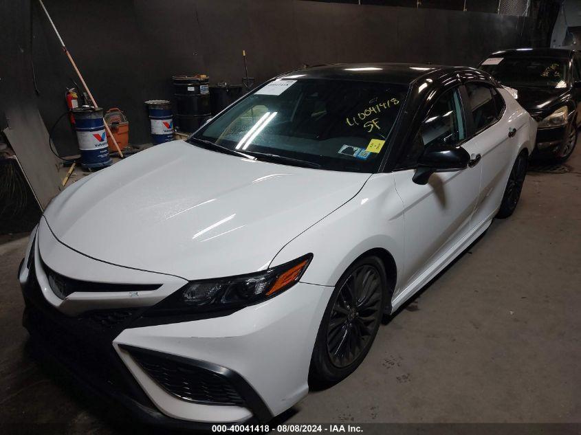 TOYOTA CAMRY SE NIGHTSHADE EDITION 2022