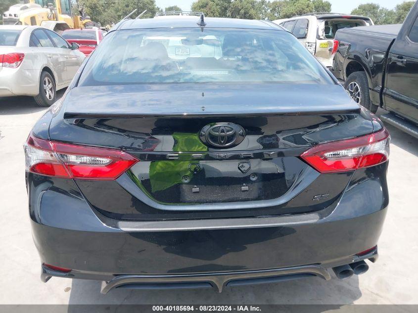 TOYOTA CAMRY SE 2024