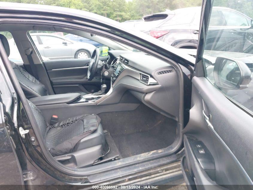 TOYOTA CAMRY SE NIGHTSHADE EDITION 2020