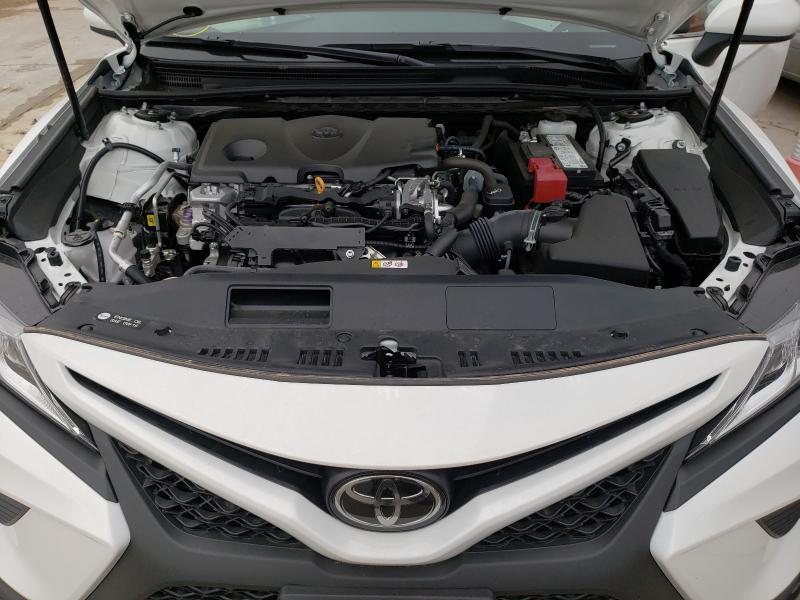 TOYOTA CAMRY SE 2020