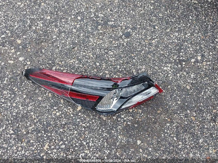 TOYOTA CAMRY SE 2022