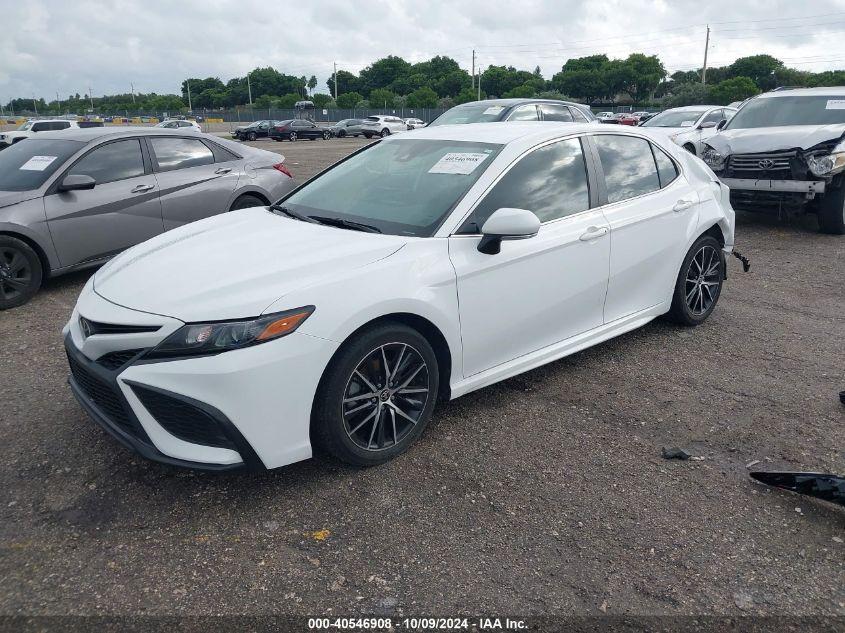 TOYOTA CAMRY SE 2022