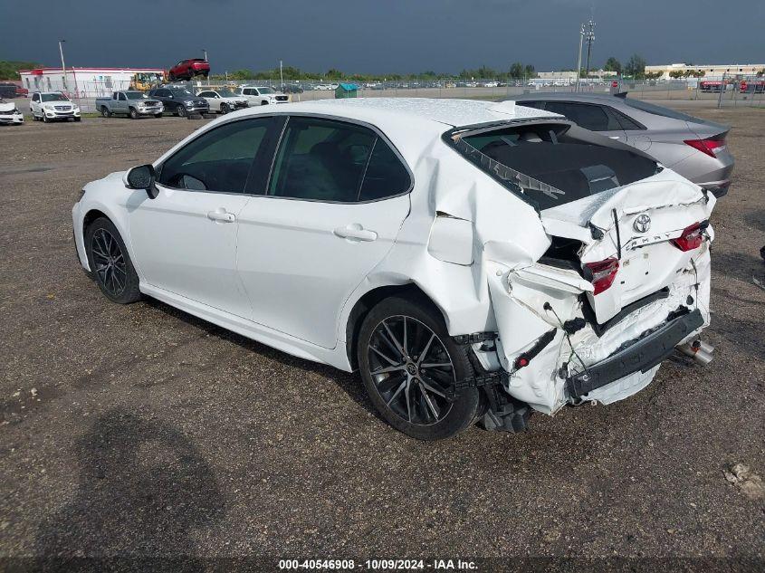 TOYOTA CAMRY SE 2022