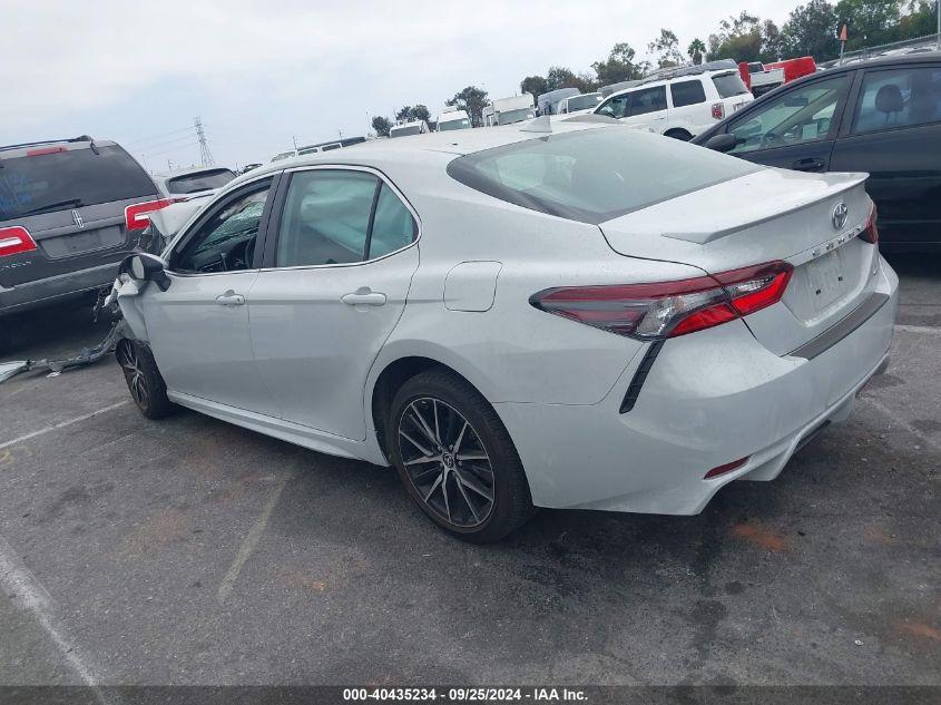 TOYOTA CAMRY SE 2023