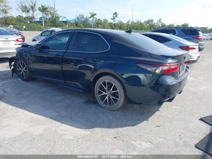 TOYOTA CAMRY SE 2021