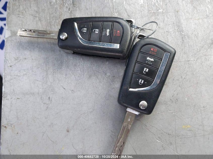 TOYOTA CAMRY SE 2021