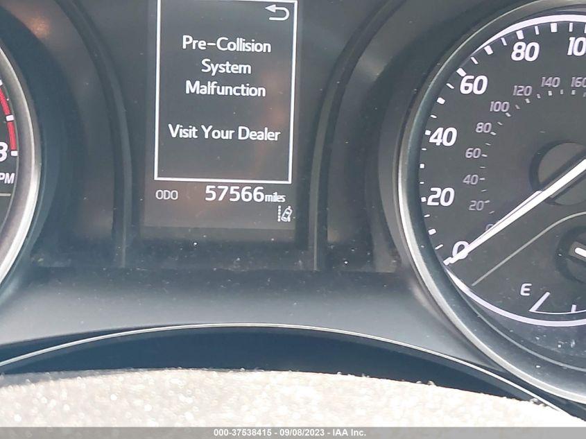 TOYOTA CAMRY SE 2021