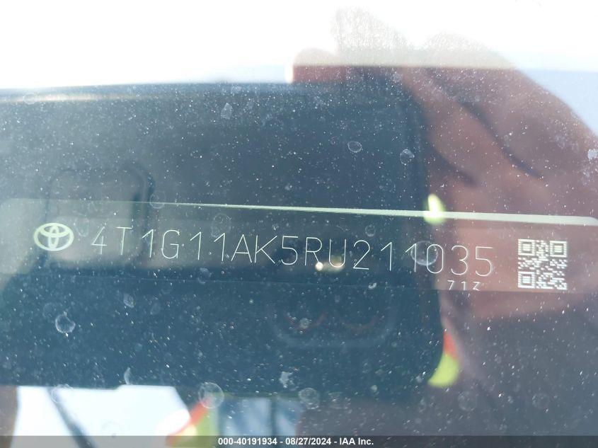 TOYOTA CAMRY SE 2024