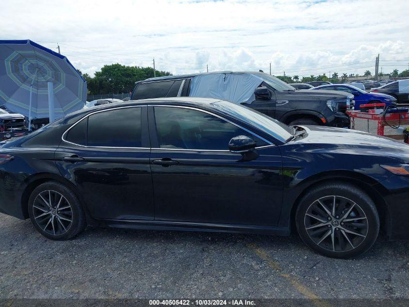 TOYOTA CAMRY SE 2024