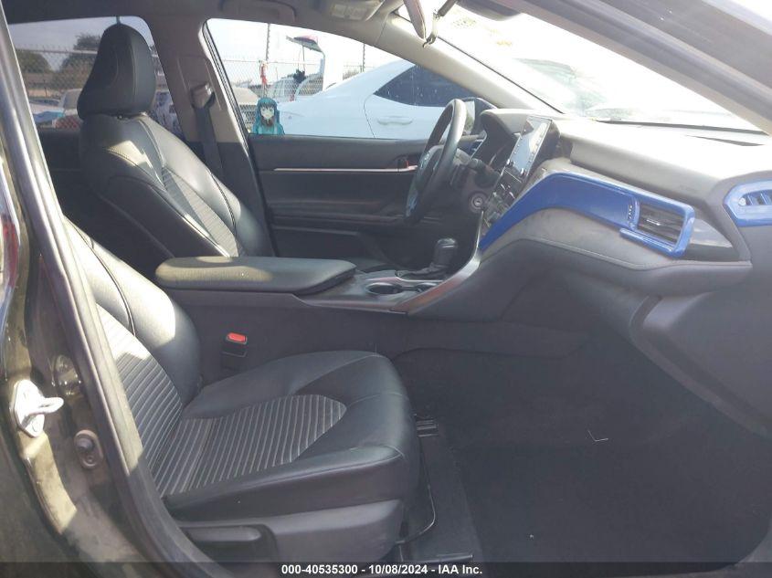 TOYOTA CAMRY SE NIGHTSHADE EDITION 2021