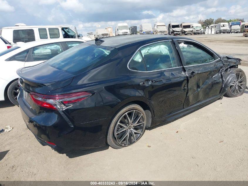 TOYOTA CAMRY SE 2022