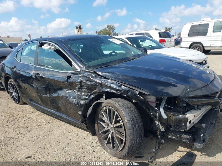 TOYOTA CAMRY SE 2022