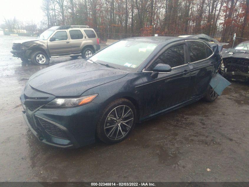 TOYOTA CAMRY SE 2021