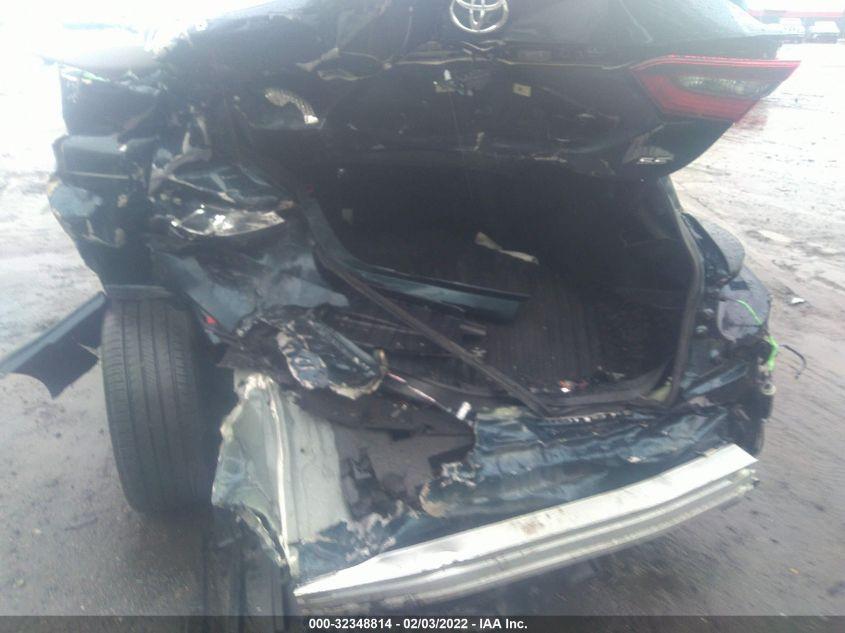 TOYOTA CAMRY SE 2021