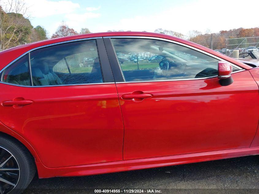 TOYOTA CAMRY SE 2022