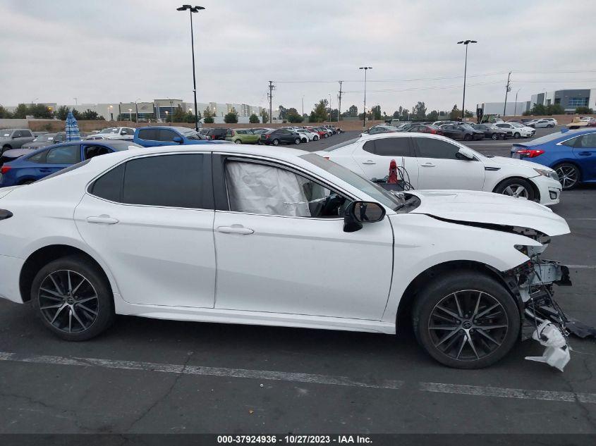 TOYOTA CAMRY SE NIGHTSHADE 2022