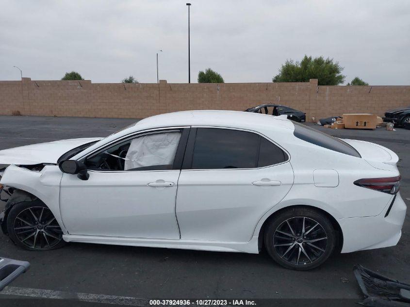 TOYOTA CAMRY SE NIGHTSHADE 2022