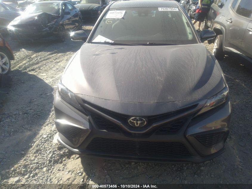 TOYOTA CAMRY SE/SE NIGHT SHADE 2022