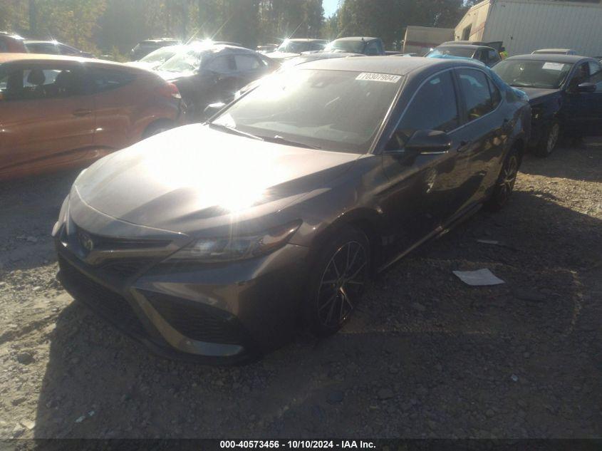 TOYOTA CAMRY SE/SE NIGHT SHADE 2022