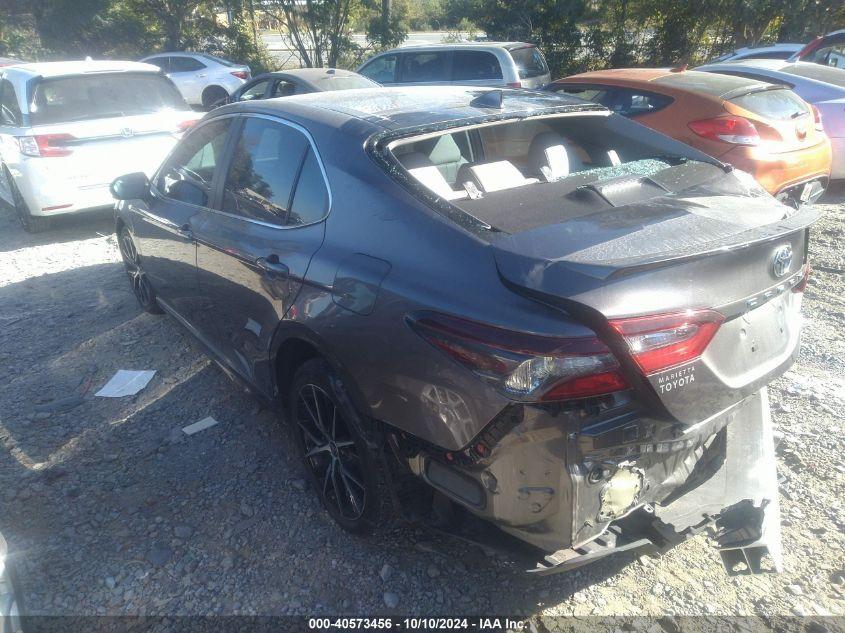 TOYOTA CAMRY SE/SE NIGHT SHADE 2022