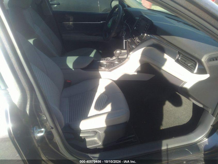 TOYOTA CAMRY SE/SE NIGHT SHADE 2022