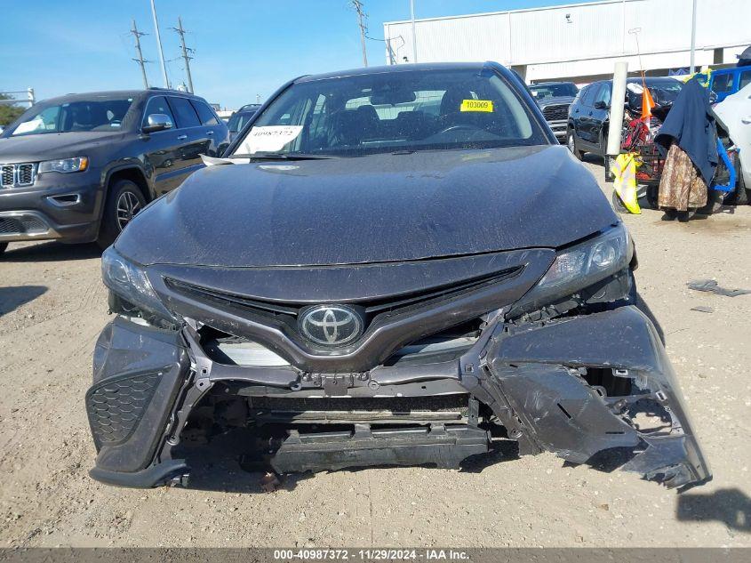 TOYOTA CAMRY SE 2023