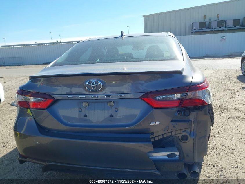 TOYOTA CAMRY SE 2023