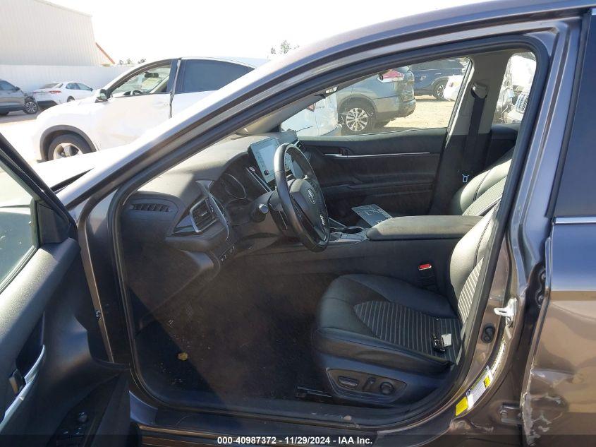 TOYOTA CAMRY SE 2023