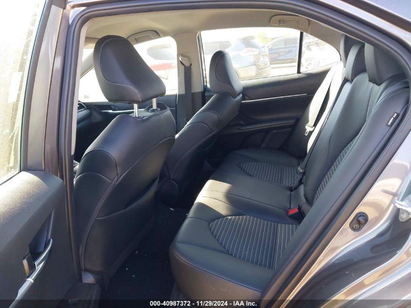 TOYOTA CAMRY SE 2023