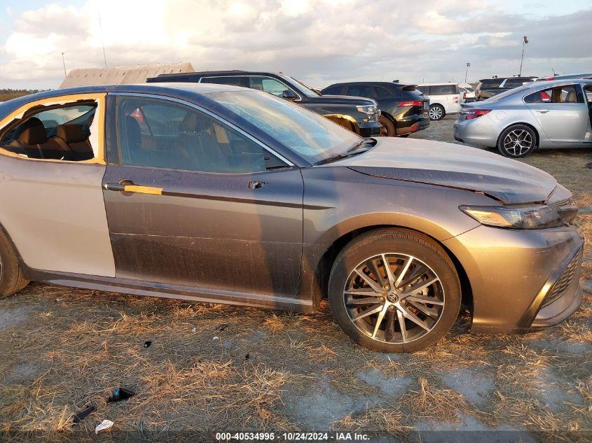 TOYOTA CAMRY SE 2023