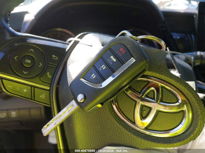 TOYOTA CAMRY SE 2021