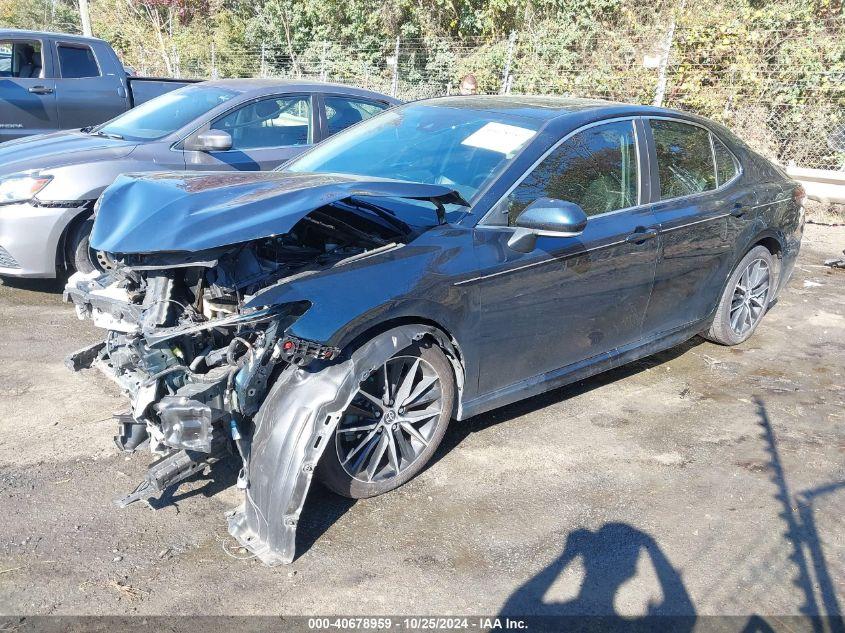 TOYOTA CAMRY SE 2021