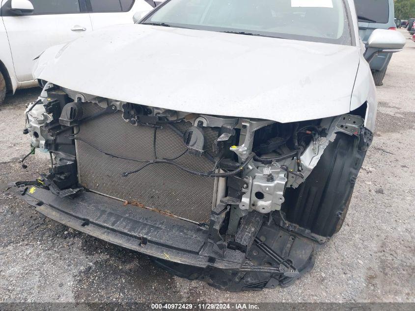 TOYOTA CAMRY SE 2023